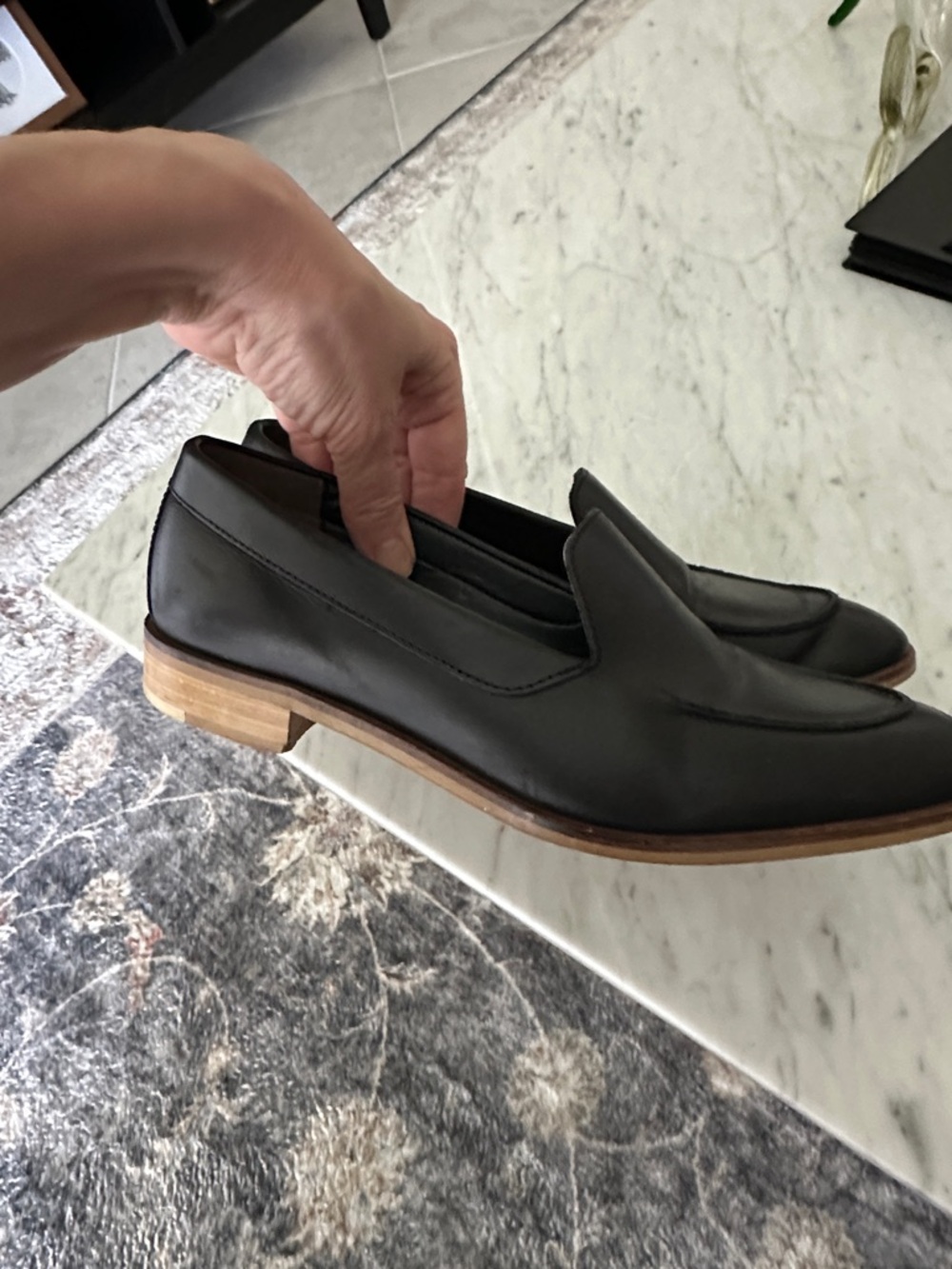 Everlane The Modern Classic Black Leather Loafers - Picture 7 of 9